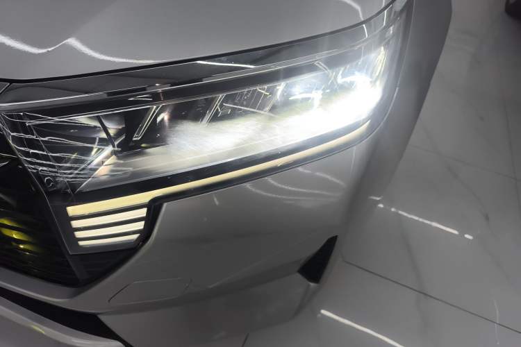 Used Venucia D60 2021 PLUS 1.6L XL CVT Yue Ling Edition Left Front Headlight