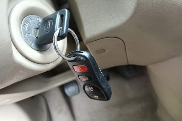 Used Nissan Sylphy 2012 Classic 1.6XE Manual Comfort Edition Vehicle Key