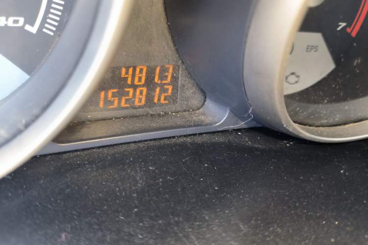 Used Brilliance Junjie FSV 2011 New Edition 1.5L Automatic Comfort Model Odometer Close Up