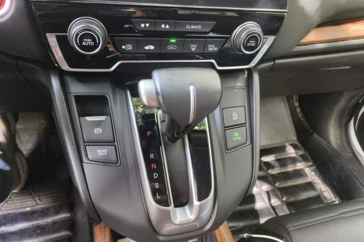 Used Honda CR-V 2017 240TURBO CVT Front-Wheel Drive Fashion Edition
