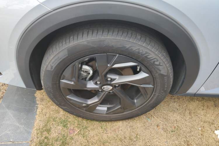 Used GAC Trumpchi GS3 2023 Shadow Speed 270T Dynamic Intelligence Edition Left Front Wheel Hub