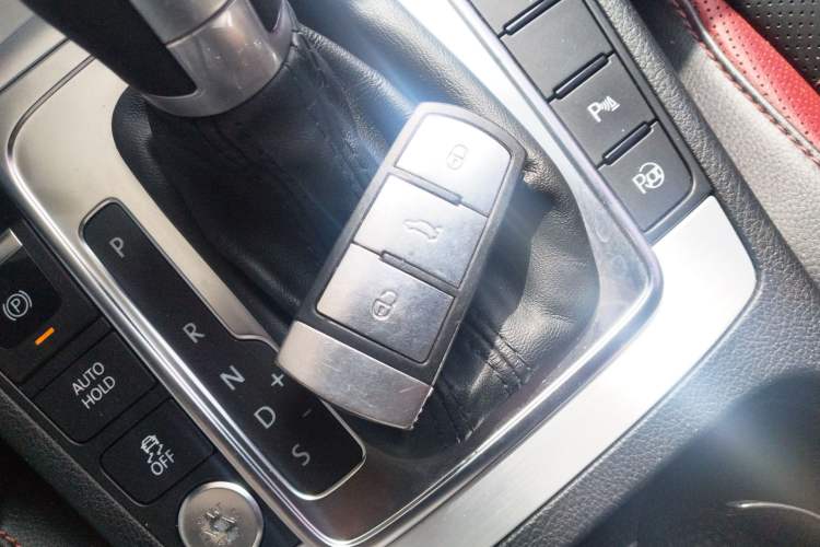 Used Volkswagen FAW-Volkswagen CC 2016 1.8TSI Luxury Model