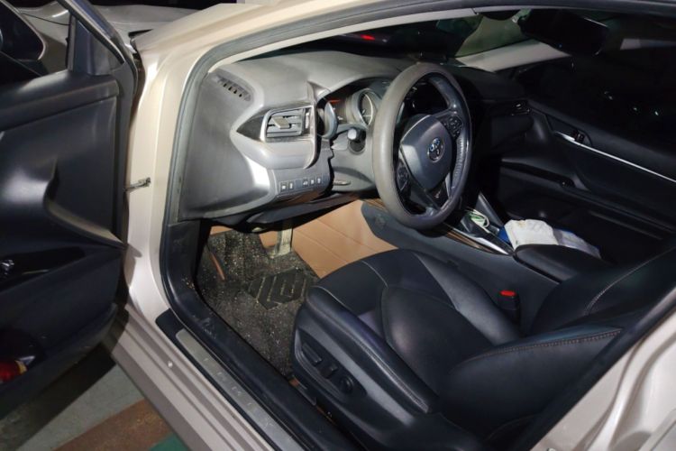 Used Toyota Camry 2018 2.0G Luxury Edition Driver Seat