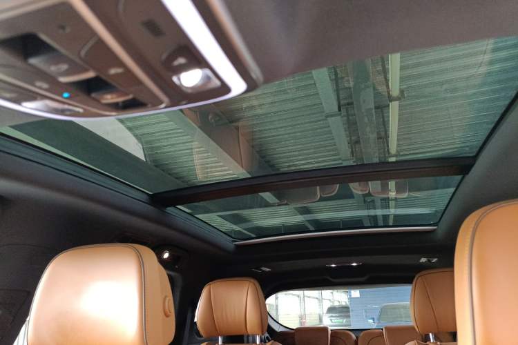 Used BYD Tang New Energy 2022 EV 730KM Luxury Model Headliner