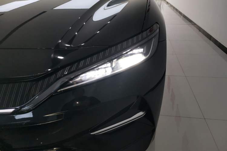 Used BYD Song L EV 2025 Intelligent Driving Version 662 km LiDAR Excellence Edition
