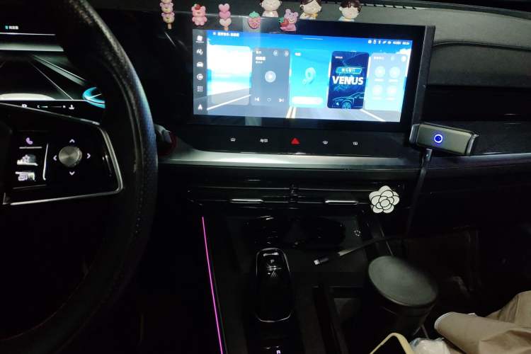 Used Roewe RX5 MAX 2022 1.5T Automatic Youwei Flagship Edition Audio And AC Panel