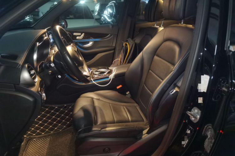 Used Mercedes-Benz GLC 2019 Facelift GLC 260 L 4MATIC Luxury Model
