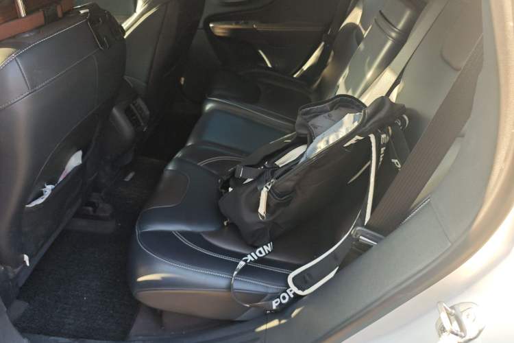 Used Jeep Cherokee 2016 2.4L Superior Edition Left Rear Seat