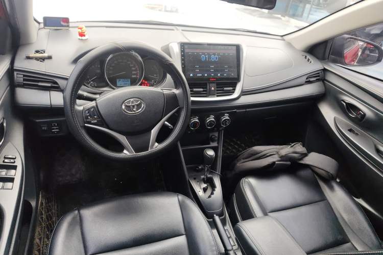 Used Toyota Vios 2021 1.5L CVT Innovation Edition Center Console