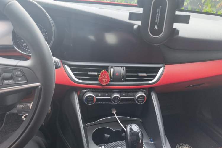 Used Alfa Romeo Giulia 2017 2.0T 280HP Luxury Edition