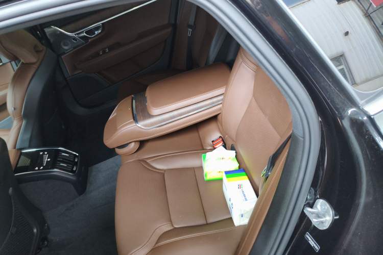 Used Volvo S90 2025 B5 Zhiya Luxury Edition