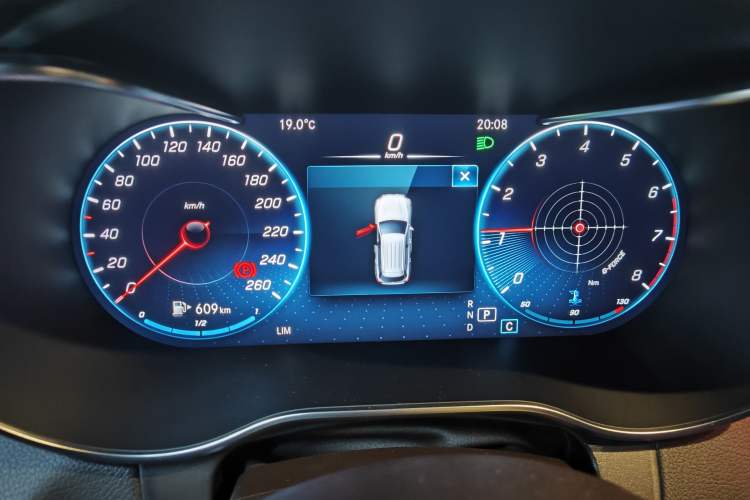 Used Mercedes-Benz GLC 2022 Second Facelift GLC 260 L 4MATIC Luxury Edition Instrument Cluster