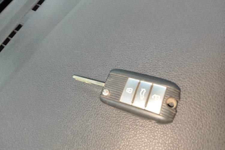 Used Roewe RX3 2018 1.6L Manual Entry-Level Model