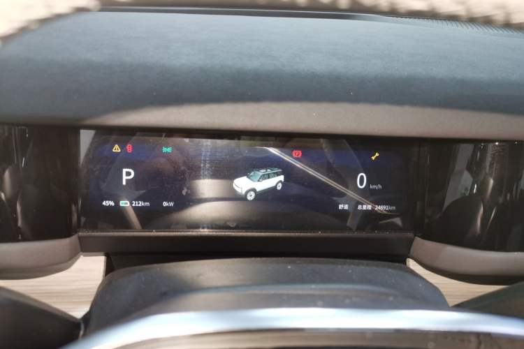 Used iCAR 03 2024 472km Four-Wheel Drive Long-Range Version Instrument Cluster