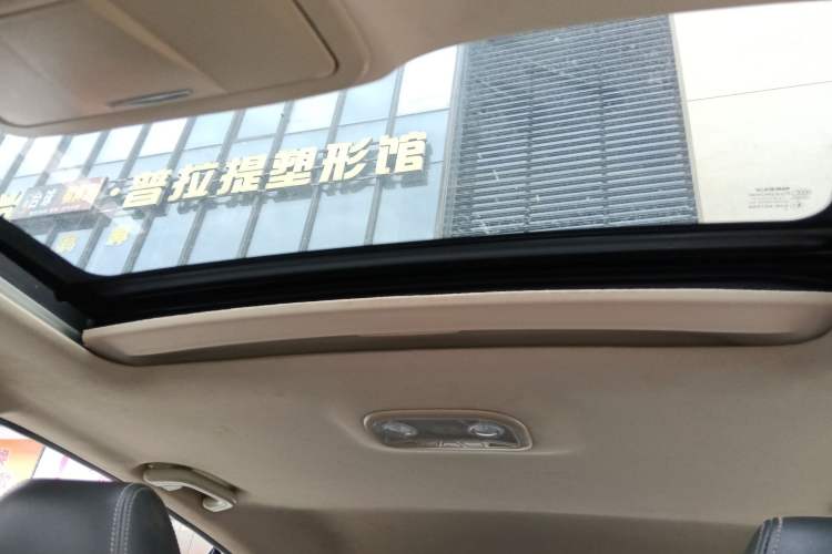 Used Geely Auto Emgrand 2017 Hatchback RS Million Edition 1.5L CVT Upward Version
