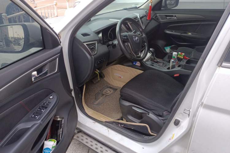 Used CHANGAN CS75 2014 1.8T Automatic Elite Model China IV Standard
