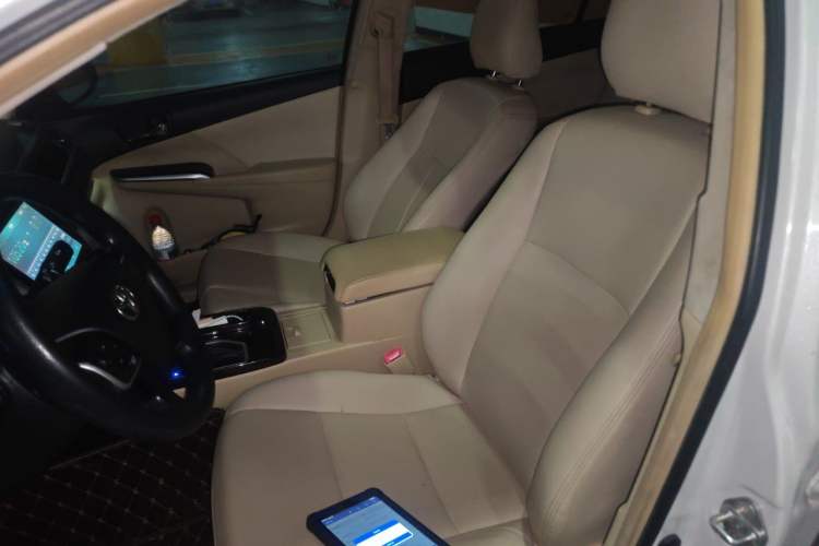 Used Toyota Camry 2016 2.0E 10th Anniversary Elite Edition
