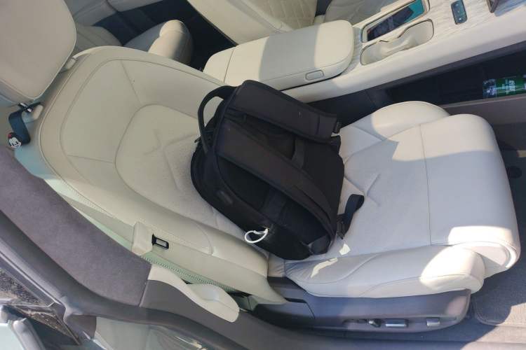 Used Nio ET7 2022 100kWh First Edition Right Front Seat