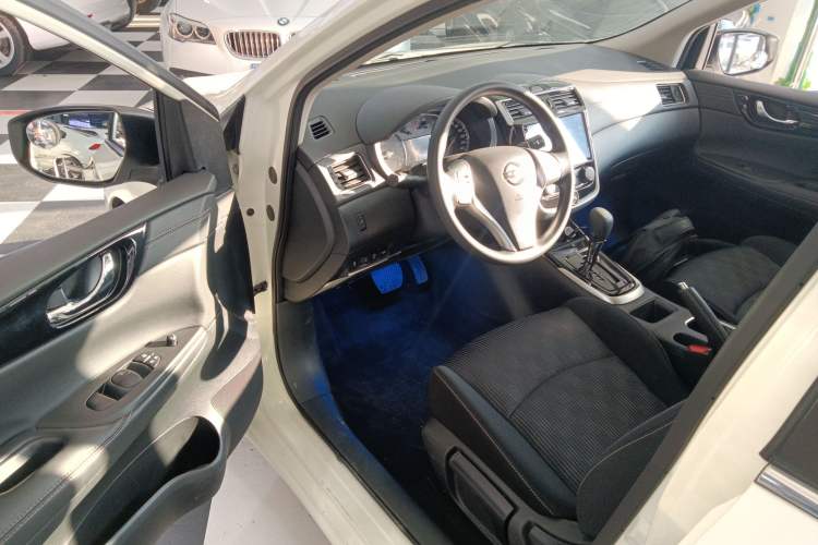 Used Nissan Tiida 2021 1.6L CVT Cool Edition
