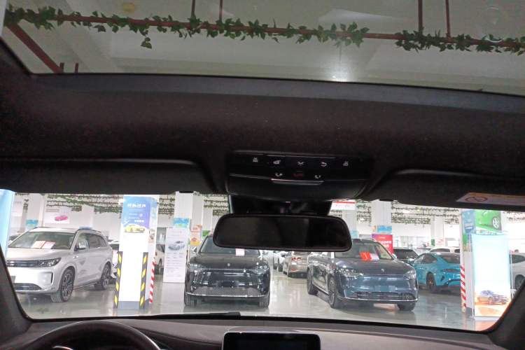 Used Mercedes-Benz GLC 2019 GLC 260 L 4MATIC Luxury Model