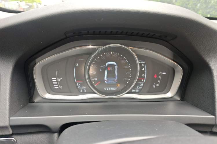 Used Volvo S60 2016 S60L T4 Zhiyuan Edition Instrument Cluster