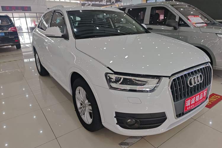 Used Audi Q3 2015 30 TFSI Comfort Model
