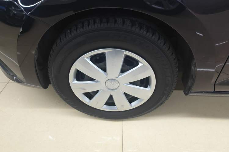 Used Volkswagen Santana 2016 1.6L Automatic Fashion Edition Exterior 4