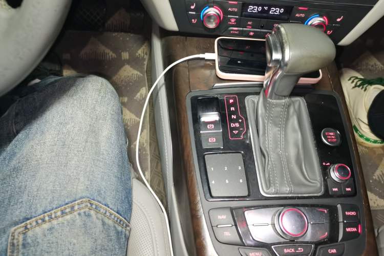 Used Audi A6L 2012 50 TFSI quattro Luxury Model Gear Lever