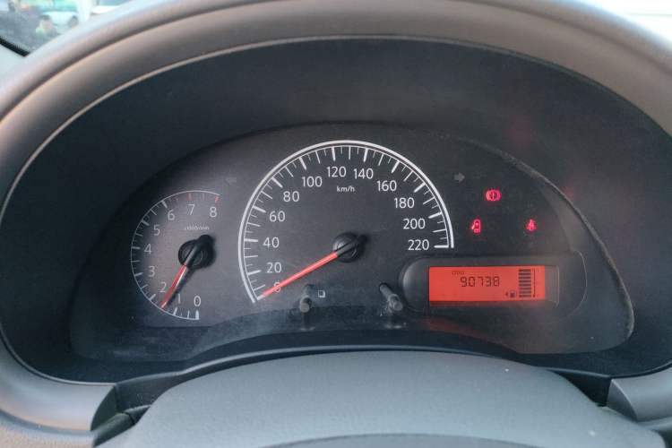 Used Nissan Sunny 2015 1.5XE Manual Comfort Edition
