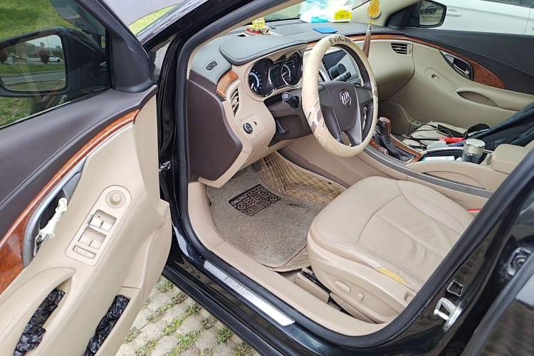 Used Buick LaCrosse 2012 eAssist 2.4L Elegance Edition