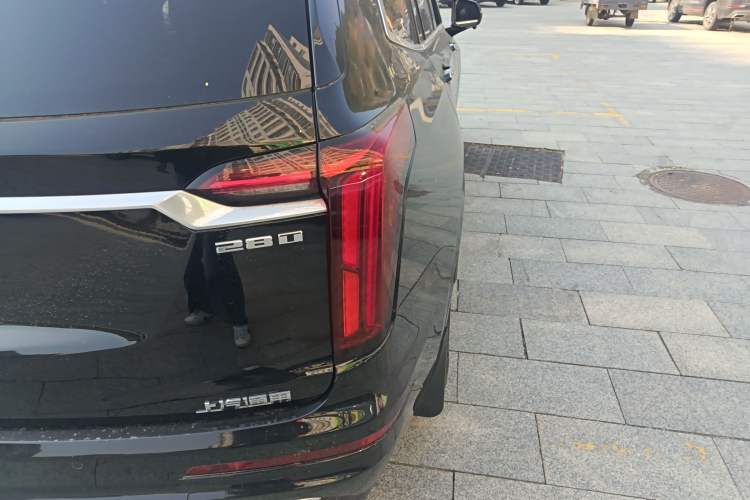 Used Cadillac XT6 2020 28T Six-Seater All-Wheel-Drive Fashion Edition Exterior 6