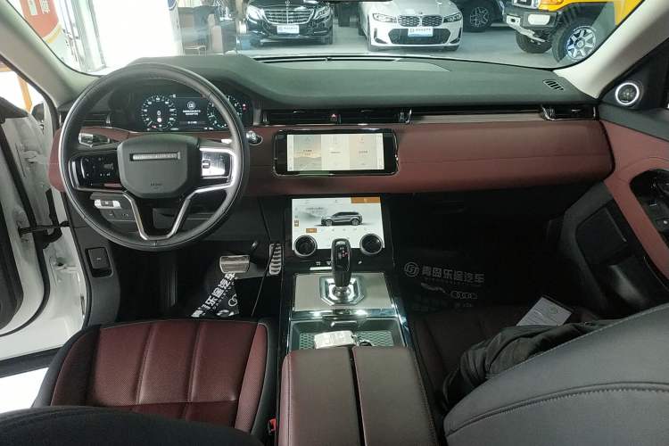 Used Land Rover Range Evoque 2021 Range Rover Velar 249 PS R-Dynamic HSE Luxury Edition
