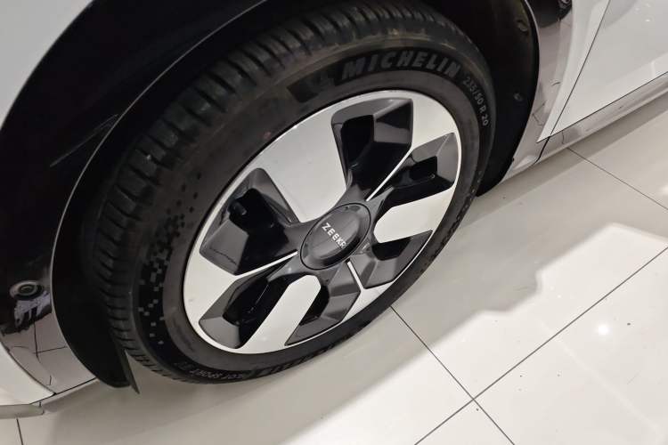 Used Zeekr MIX 2025 Intelligent Driving Version
