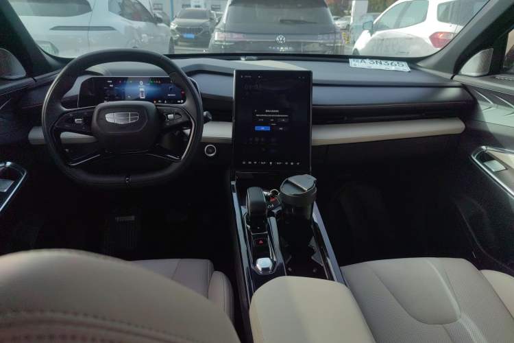 Used Geely Auto Emgrand X7 Sport 2023 Boyue COOL 1.5TD ZhiZun Edition