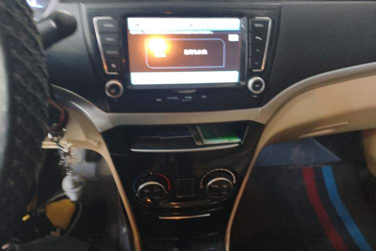 Used Great Wall C30 2013 New Vision Edition 1.5L Manual ZhiShang Model Audio And AC Panel