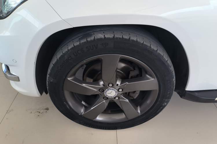 Used Mercedes-Benz GLK-Class 2013 Facelift GLK 300 4MATIC Fashion Edition Left Front Wheel Hub