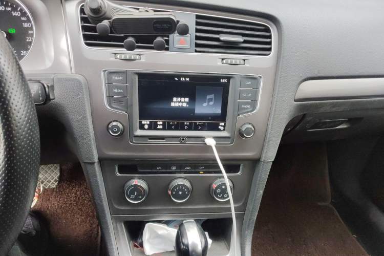 Used Volkswagen Golf 2016 1.6L Automatic Fashion Model