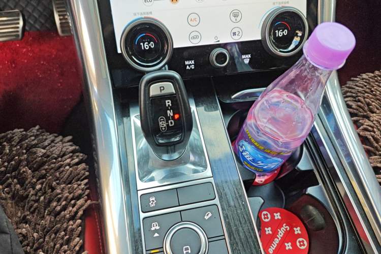 Used Land Rover Range Sport 2021 3.0 L6 YAO Black Edition Gear Lever