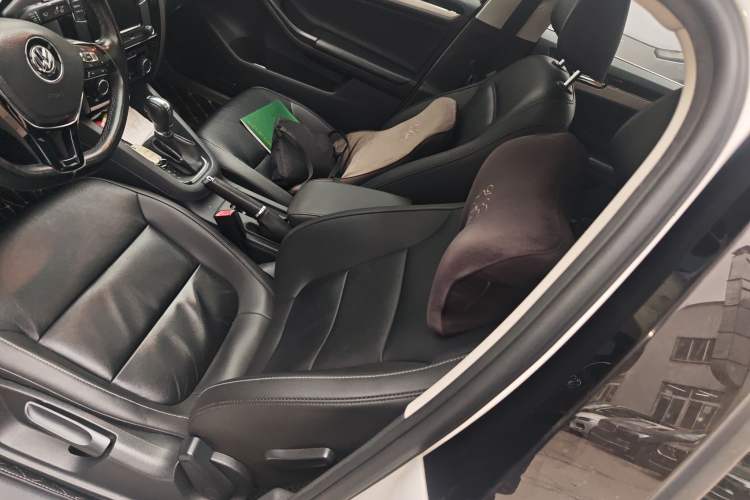 Used Volkswagen Sagitar 2018 1.6L Automatic Comfort Model Left Front Seat