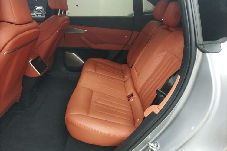 Used ONVO L60 2024 60 kWh Rear-Drive Version