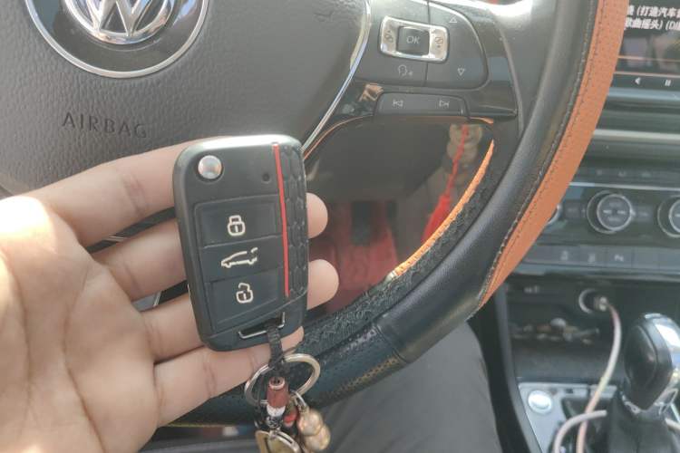 Used Volkswagen Touran 2018 Volkswagen Touran L 280TSI DSG Boundary Edition 7 Seats China V Emission Standard Vehicle Key