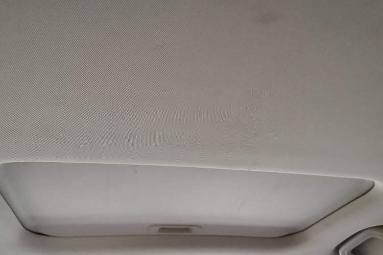 Used Geely Auto Vision X3 2020 1.5L CVT Luxury Model Headliner
