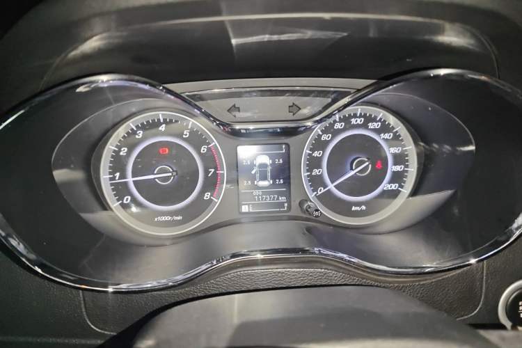 Used Baojun 560 2016 1.8L Manual Luxury Edition
