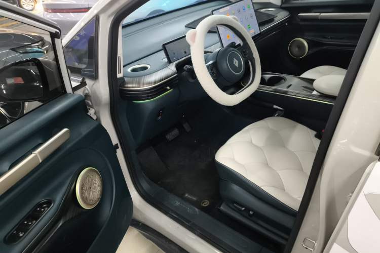 Used Baojun Cloud 2023 460 Max Lingxi Version
