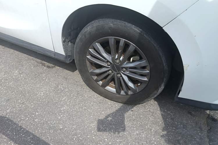 Used SAIC MAXUS EUNIQ 5 2020 1.3T PLUG-IN Elite Edition
