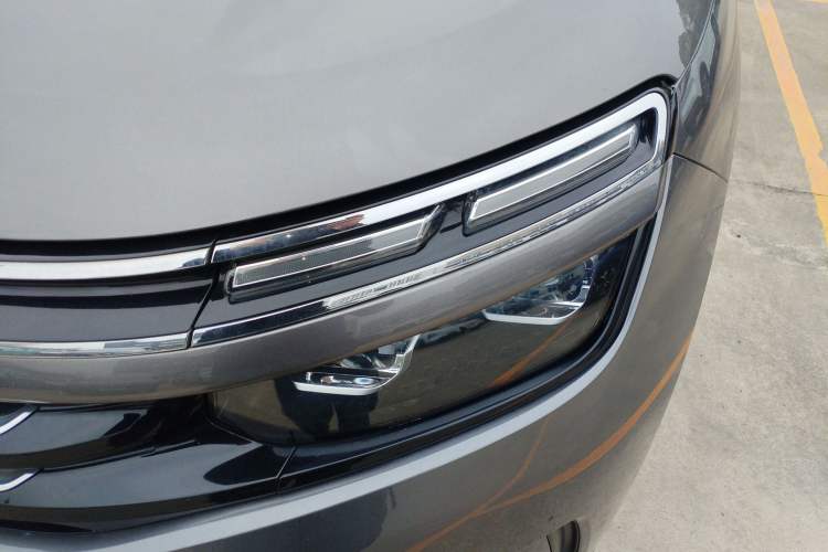 Used Citroen C5 AIRCROSS New Energy 2020 1.6T Four-Wheel Drive Plug-in Hybrid Luxury Model Left Front Headlight