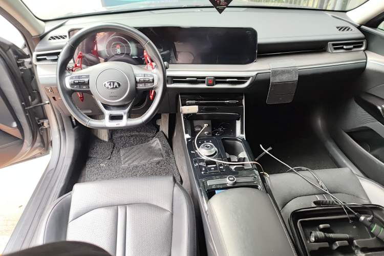 Used Kia K5 2020 380T GT-Line Premium Edition Center Console