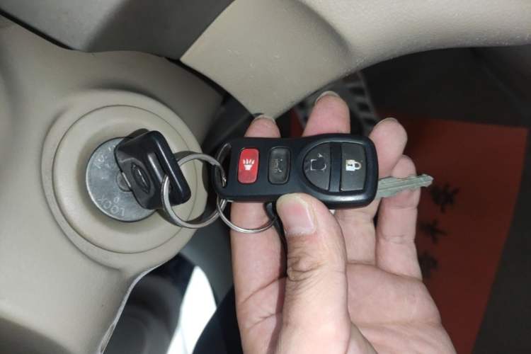 Used Nissan Sylphy 2012 Classic 1.6XE Automatic Comfort Edition Vehicle Key