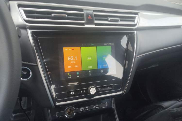 Used Roewe i5 2020 1.5L Manual 4G Connect Leehao Flagship Edition Audio And AC Panel