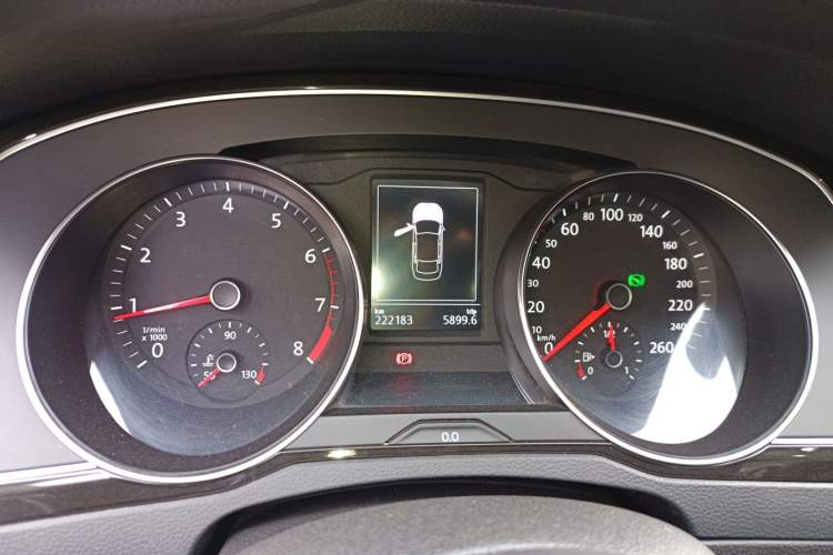 Used Volkswagen Magotan 2017 330TSI DSG Leading Model Instrument Cluster